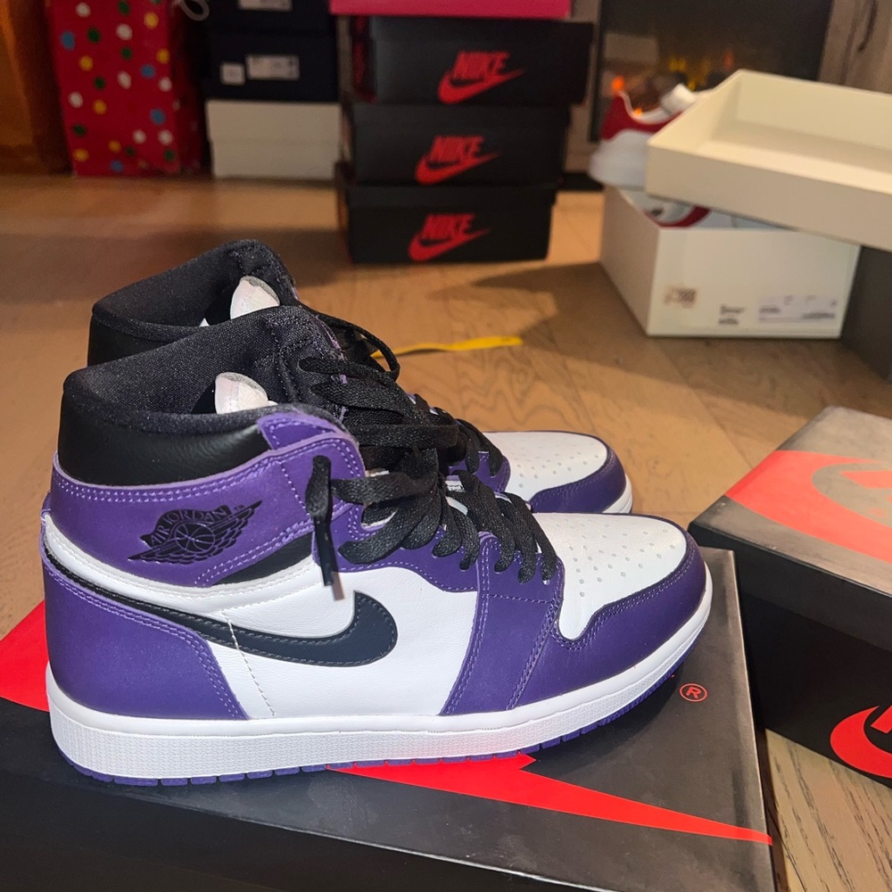 AIR JORDAN RETRO HIGH OG PURPLE / BLACK SIZE 8.5